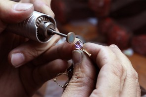 Schmuck Reparatur